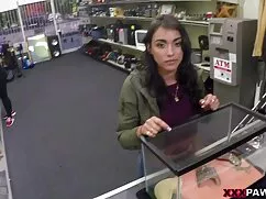 Un cutie se quita la ...