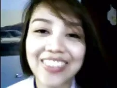 Adolescente asiática ...