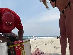 Chica con pantalones ...