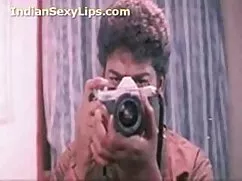 Chica pelirroja con  ...