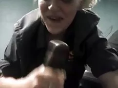 Bombeé el esperma de ...