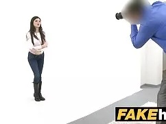 Chica flaca con cami ...