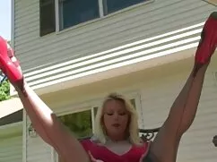 Doll chupa el pene d ...