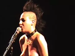 Puta de ébano en pla ...