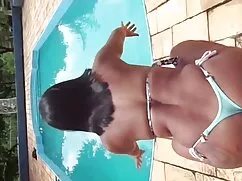 Hakhal golpea a una  ...