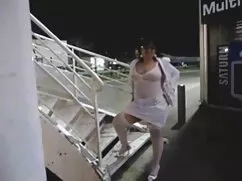 Milf arruga su ampli ...