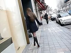 Una chica con un tat ...