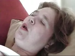 La tetona Taylor se  ...