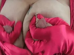 Belleza joven se pru ...