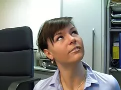 Morena de 18 años co ...