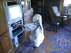 Excitada con los ded ...