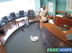 El peluquero Nicolás ...